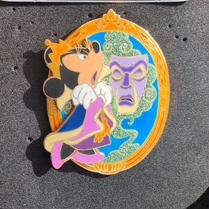 💕🌟SUPER RARE VINTAGE Authentic "Minnie Mouse Halloween" (LE 1200) Disney Paris